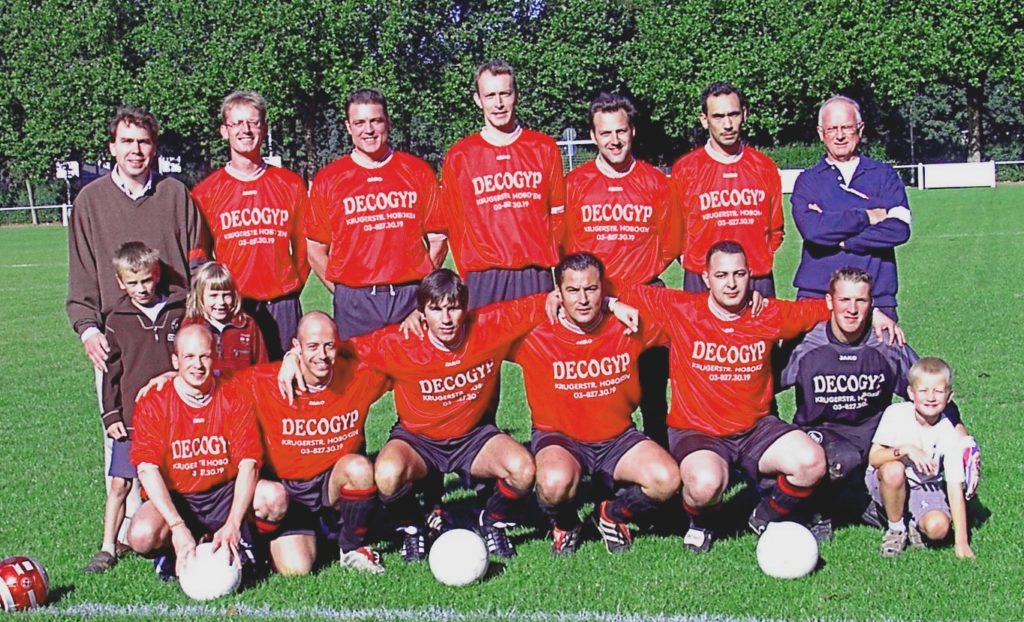 2e Elftal 2004-05